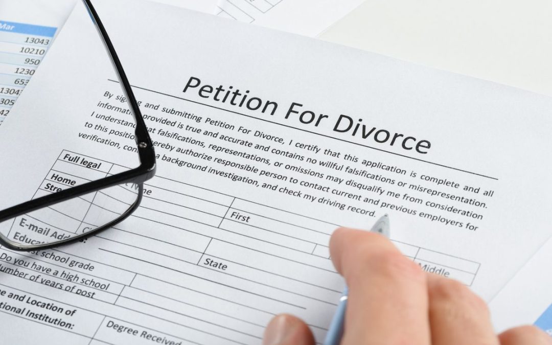 Pros and Cons of Filing For Divorce First